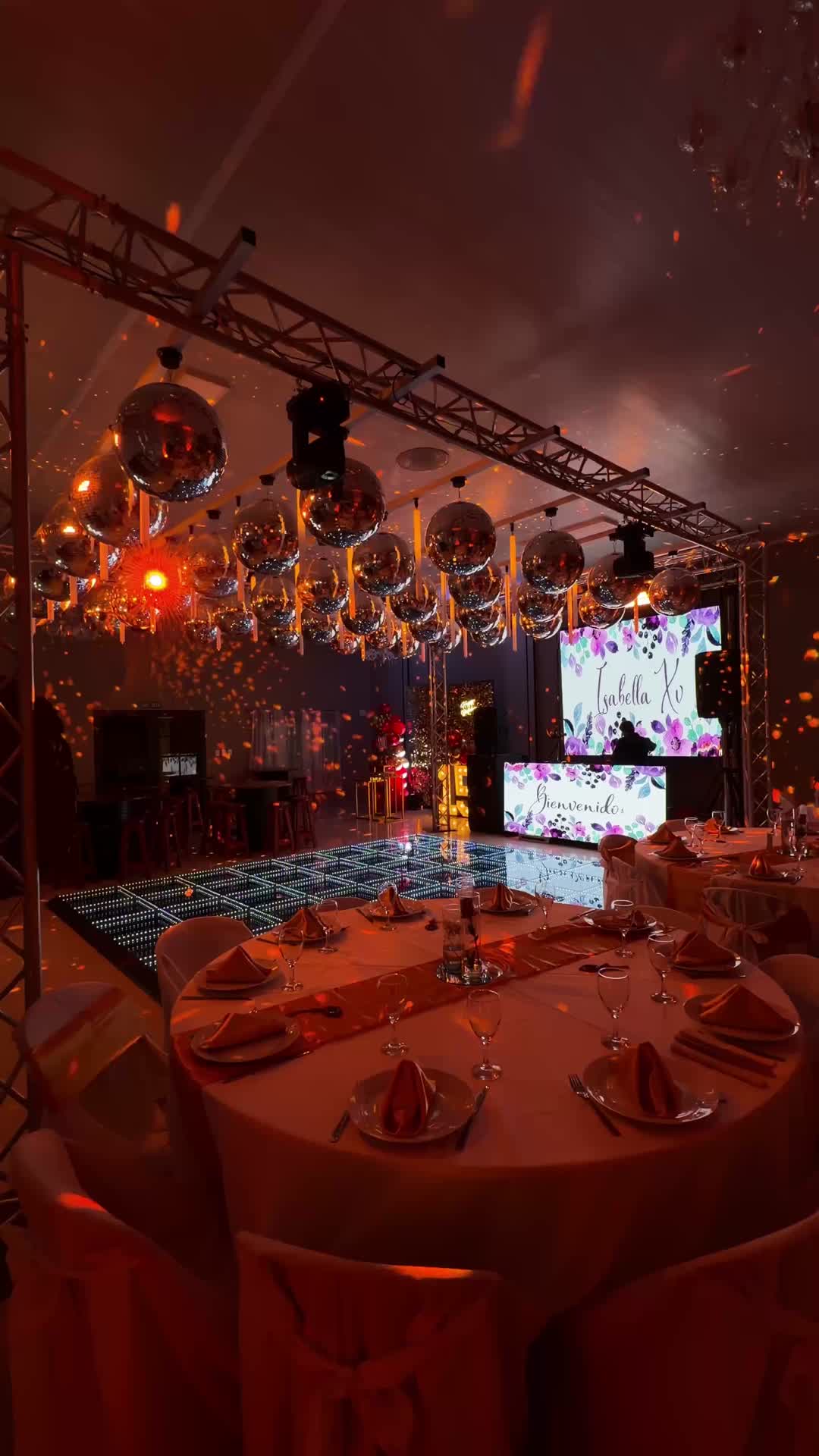 Pista LED real en evento Chirola Disco